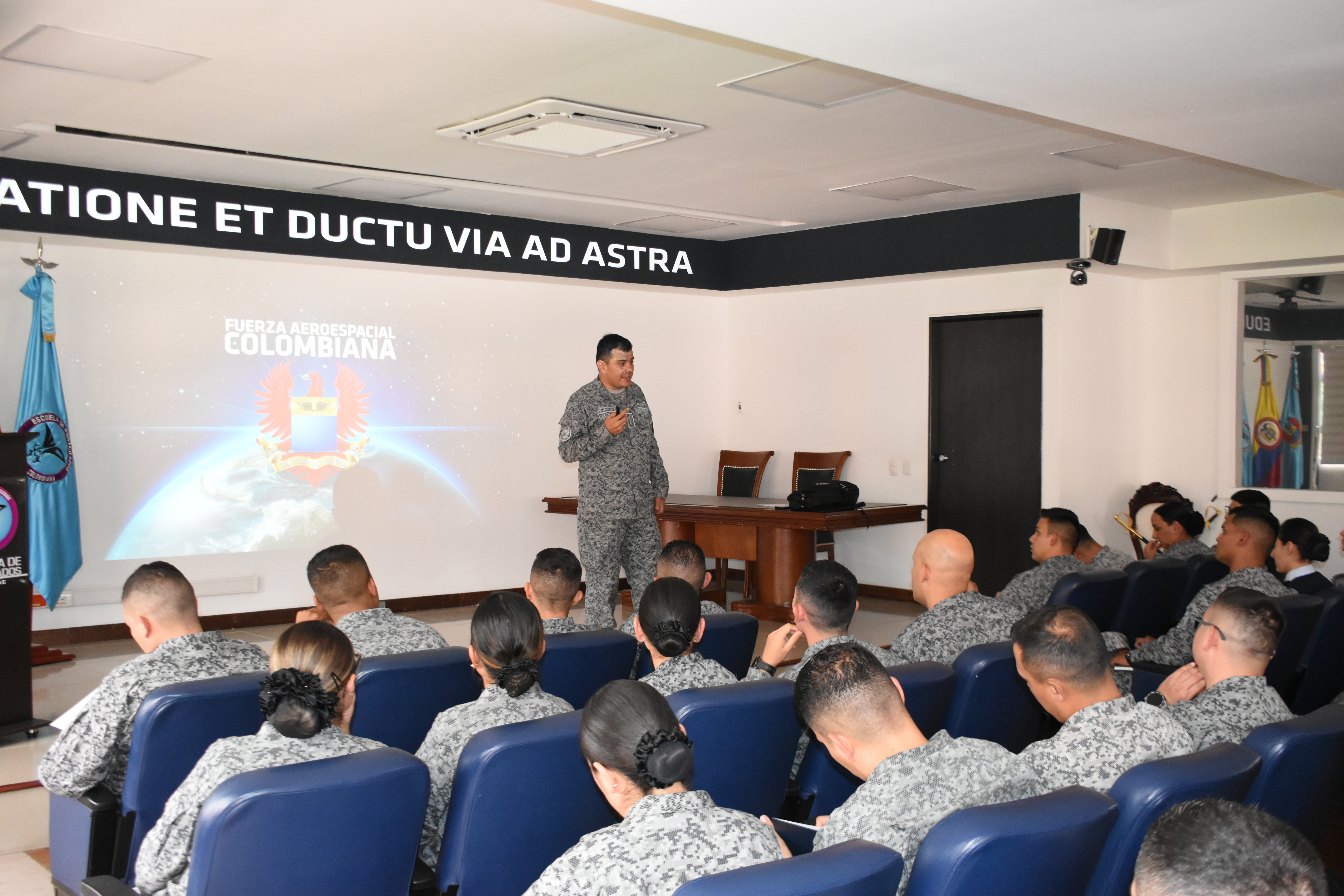 Integridad, eje fundamental en la capacitación de los oficiales de la FAC