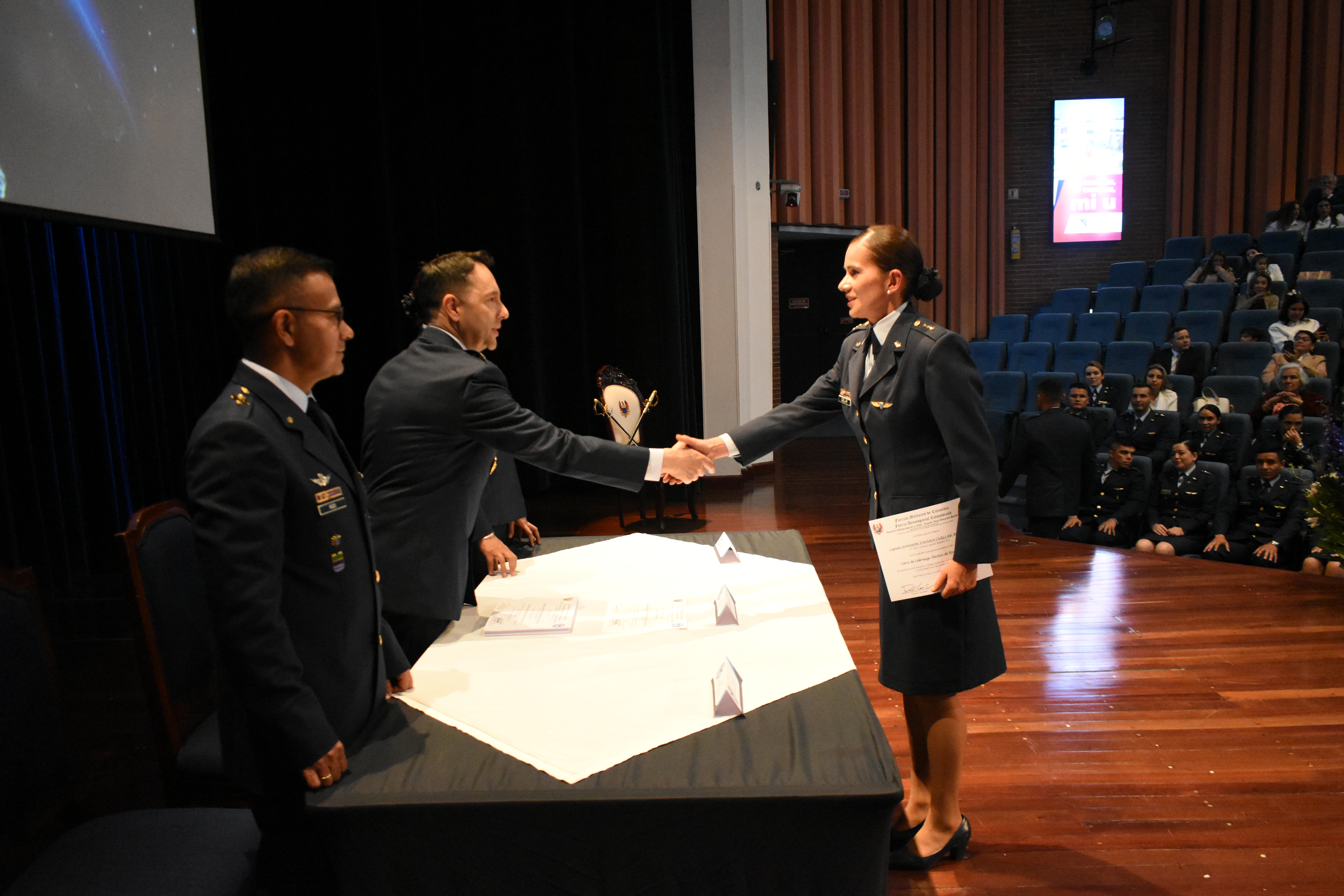 ¡Felicitaciones capitanes! Culmina el segundo turno del Curso de Liderazgo Táctico de Escuadrón ¡Felicitaciones capitanes! Culmina el segundo turno del Curso de Liderazgo Táctico de Escuadrón