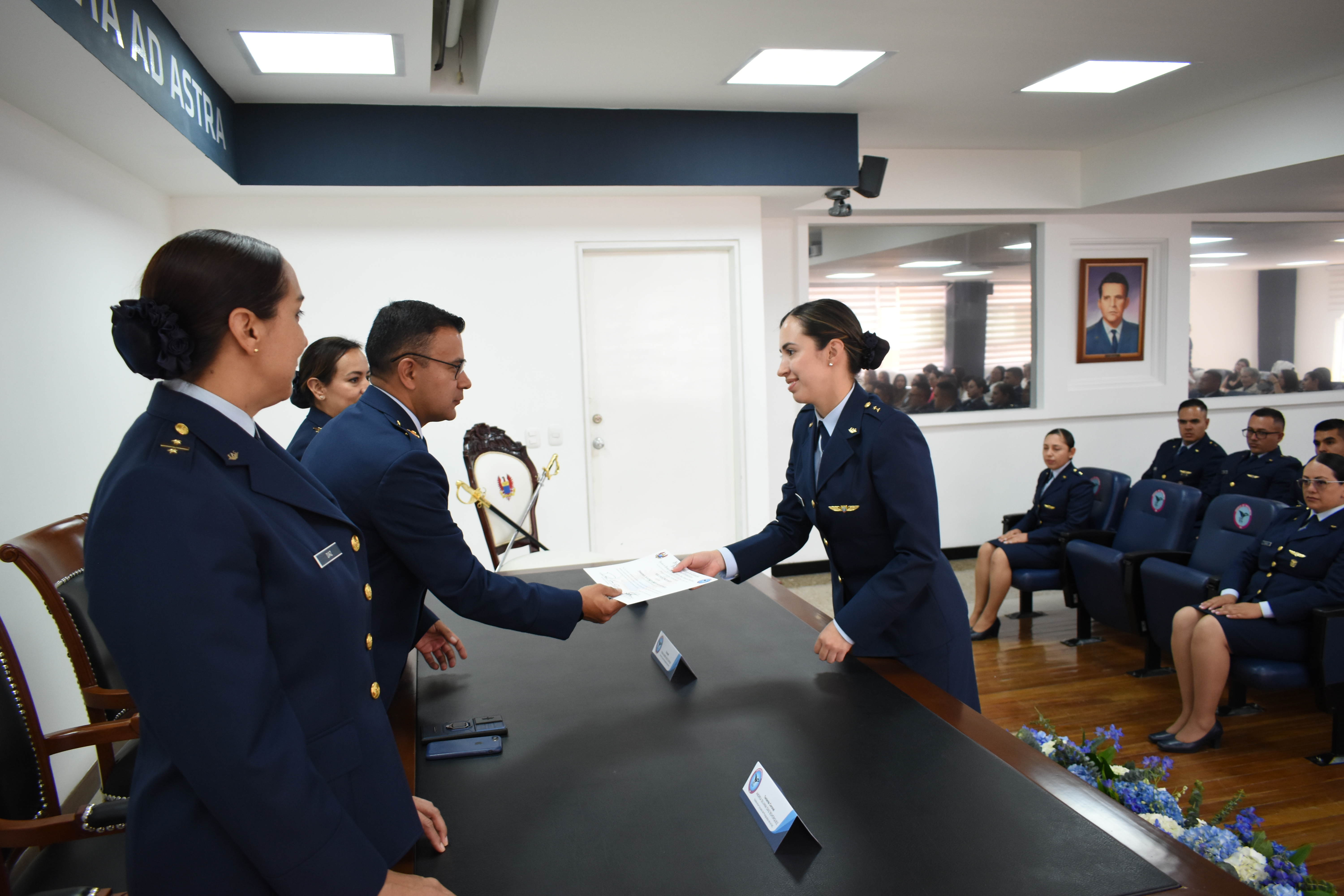 Finaliza curso de ascenso en la EPFAC para 23 oficiales del cuerpo administrativo