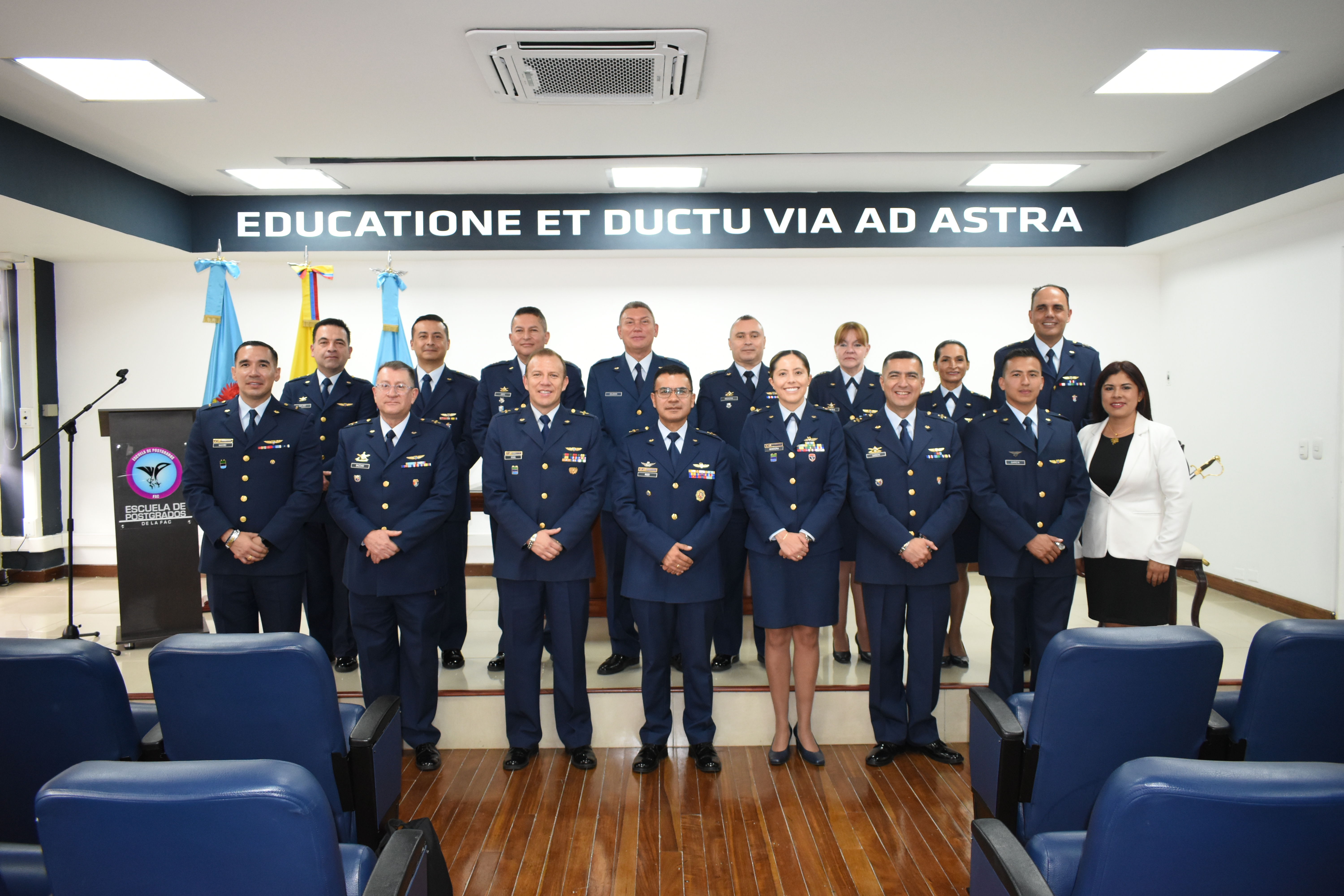 Culmina el Curso de Ascenso para los Profesionales Oficiales de Reserva de la FAC Culmina el Curso de Ascenso para los Profesionales Oficiales de Reserva de la FAC