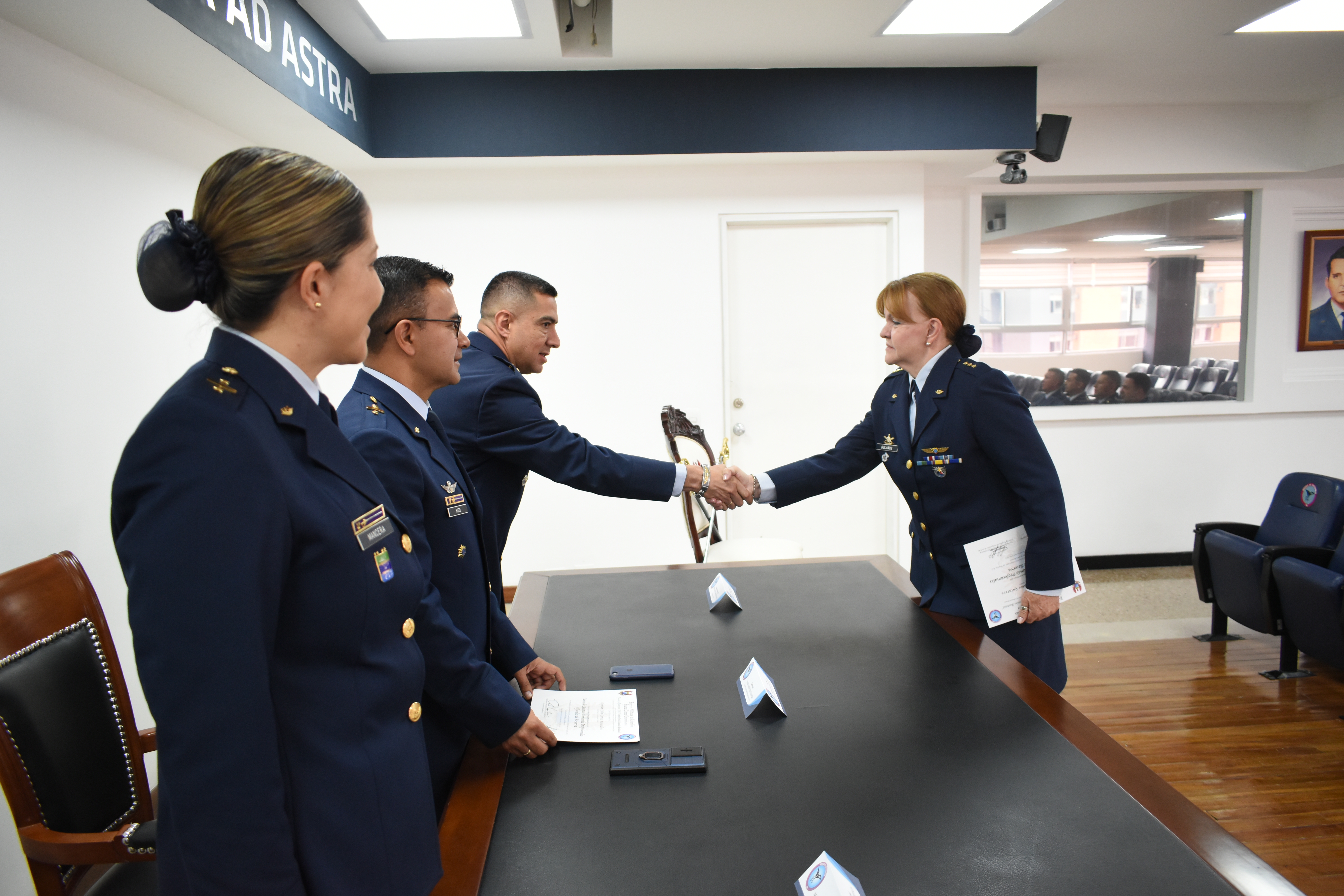 Culmina el Curso de Ascenso para los Profesionales Oficiales de Reserva de la FAC Culmina el Curso de Ascenso para los Profesionales Oficiales de Reserva de la FAC