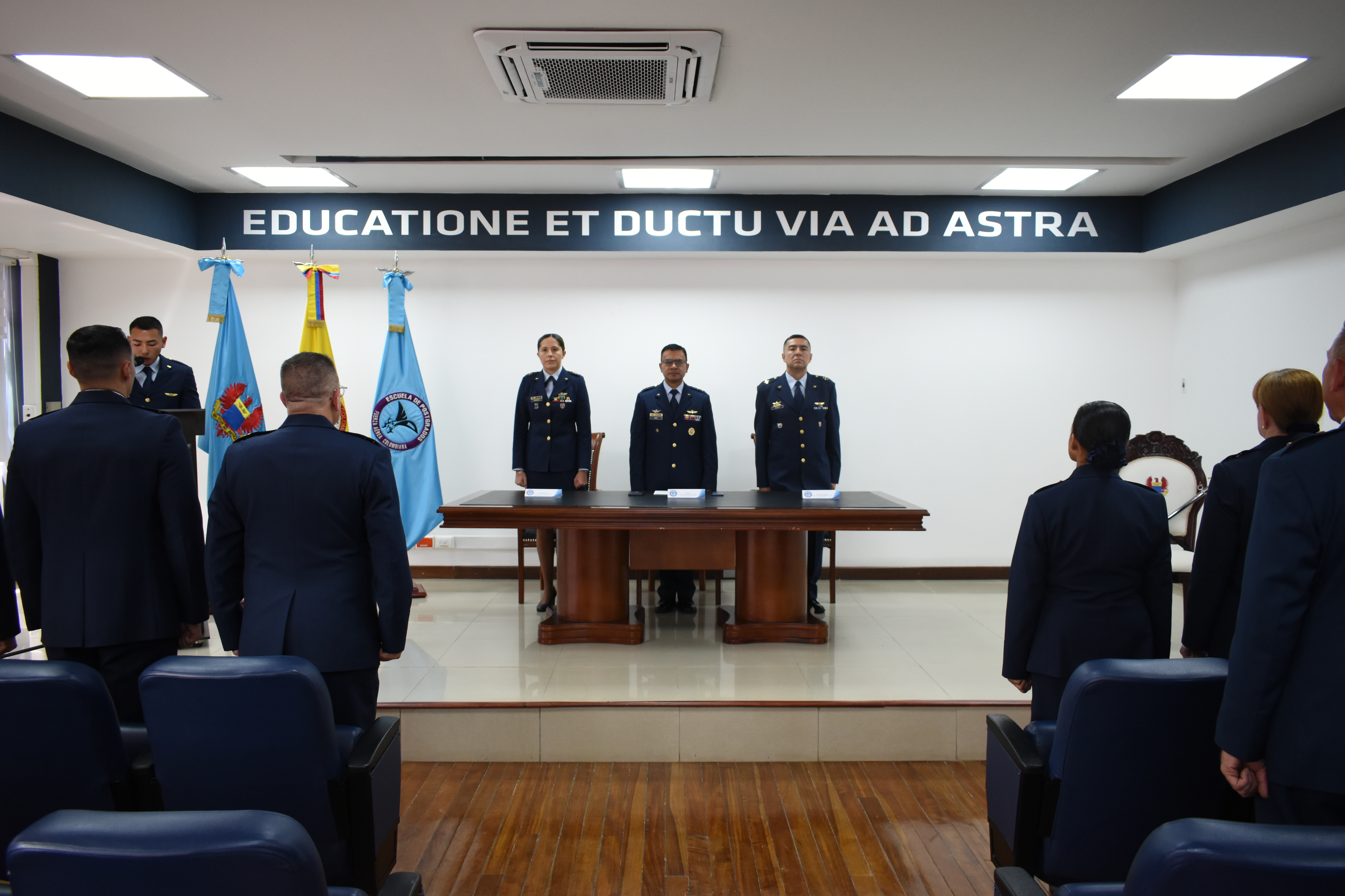 Culmina el Curso de Ascenso para los Profesionales Oficiales de Reserva de la FAC Culmina el Curso de Ascenso para los Profesionales Oficiales de Reserva de la FAC