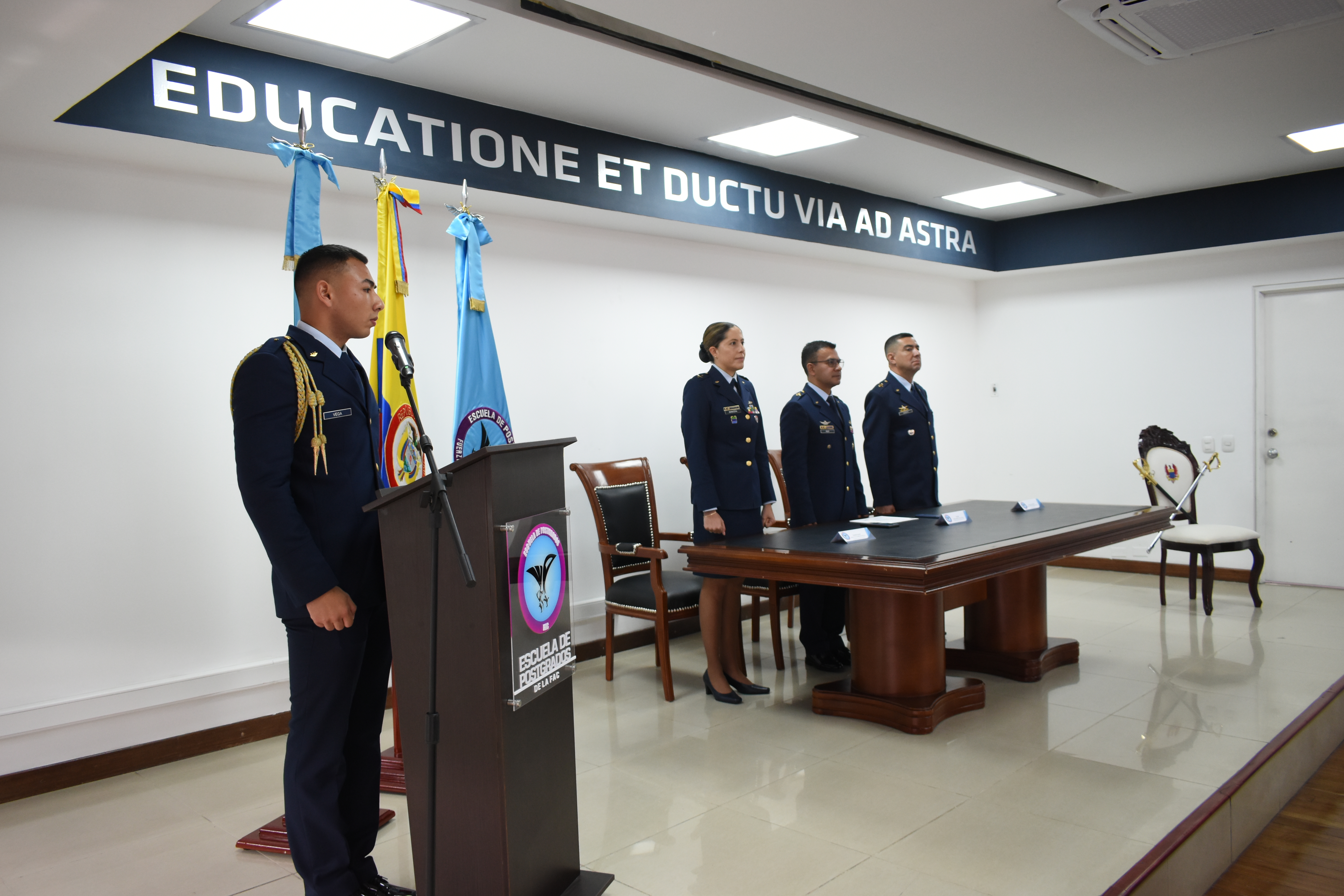Culmina el Curso de Ascenso para los Profesionales Oficiales de Reserva de la FAC Culmina el Curso de Ascenso para los Profesionales Oficiales de Reserva de la FAC