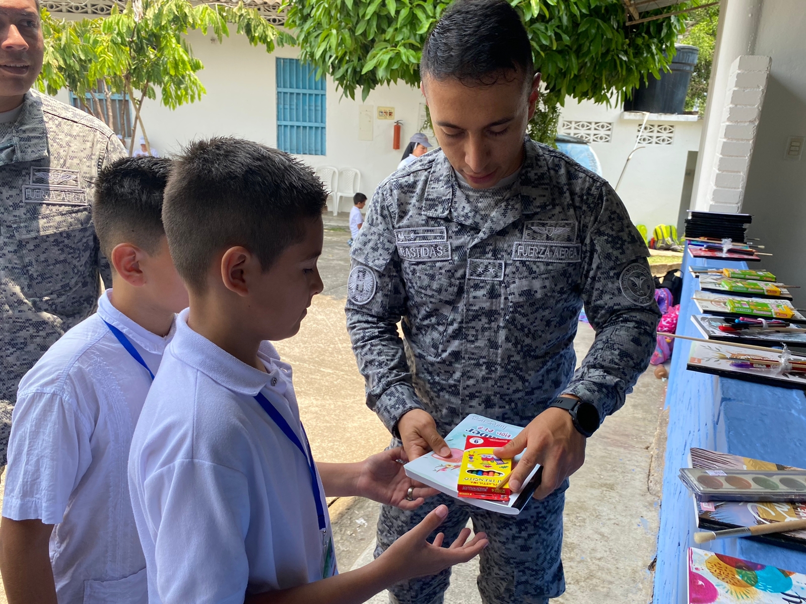Útiles escolares fueron entregados a población infantil del municipio Agua de Dios en Cundinamarca