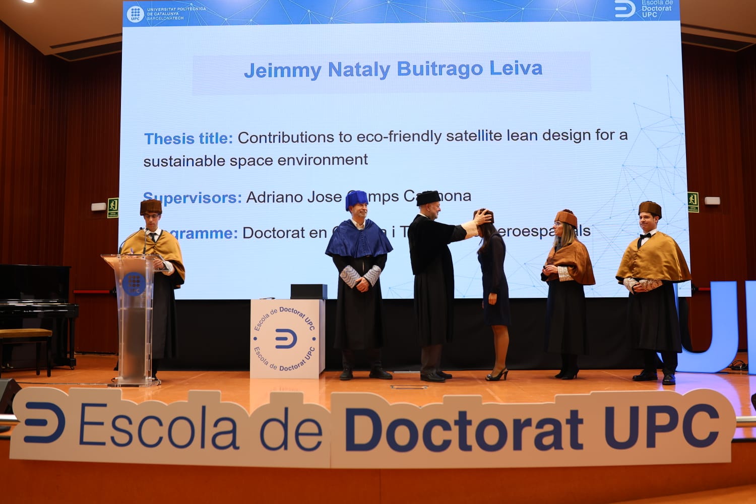 Un sueño escolar: una profesional con vocación hacia las estrellas Un sueño escolar: una profesional con vocación hacia las estrellas