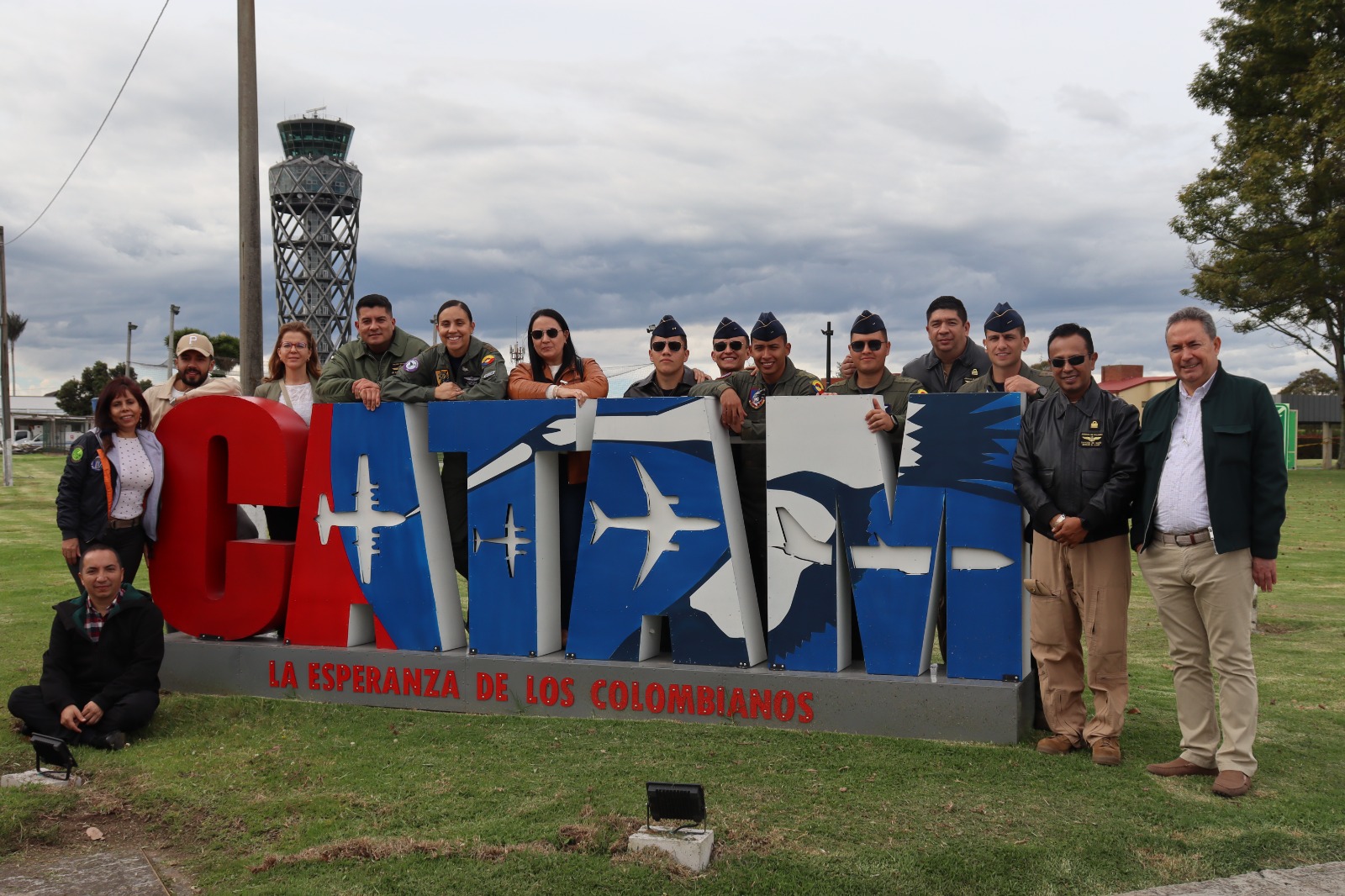 Conocimientos en seguridad operacional son fortalecidos con visita práctica 