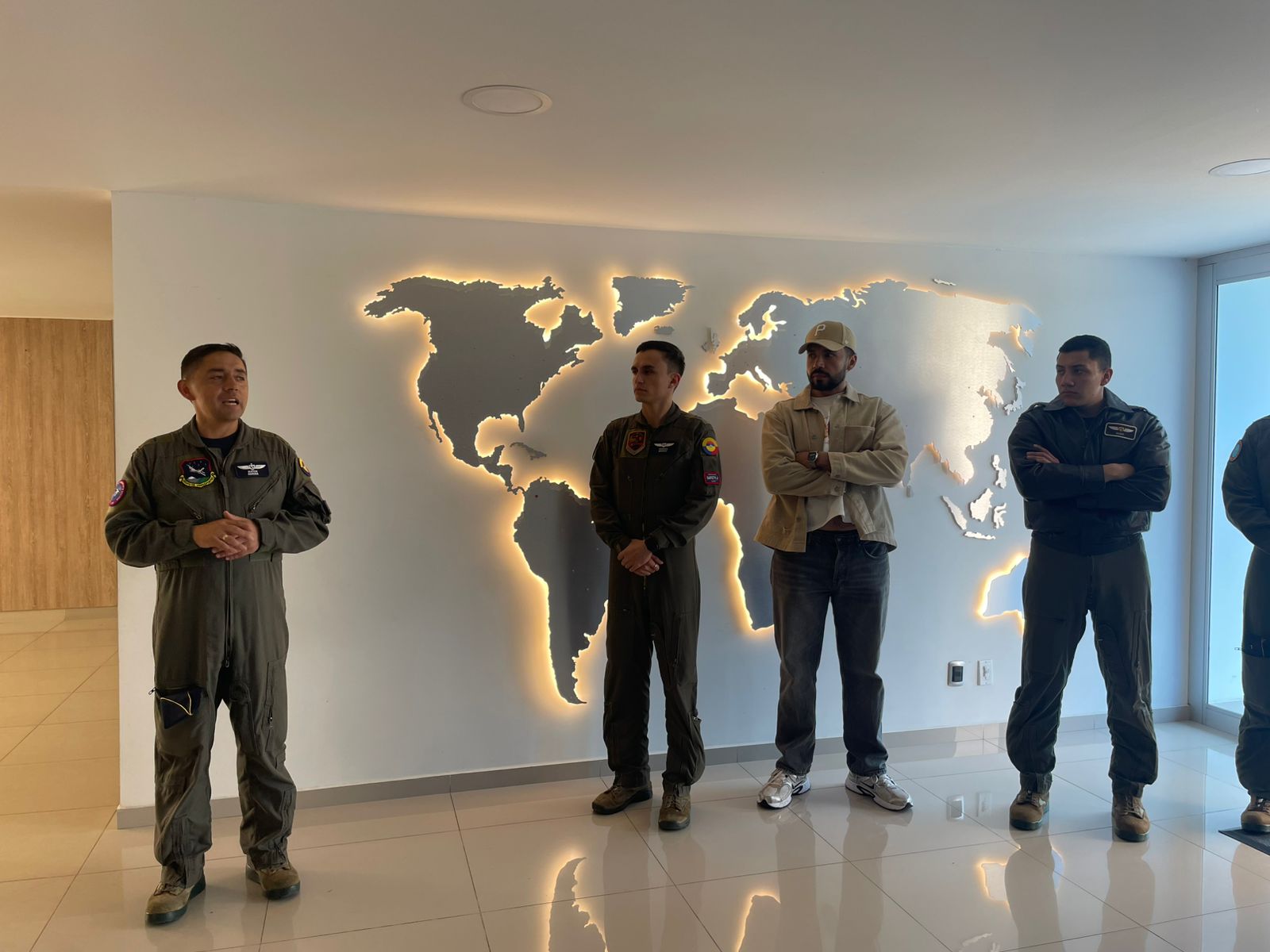 Conocimientos en seguridad operacional son fortalecidos con visita práctica 