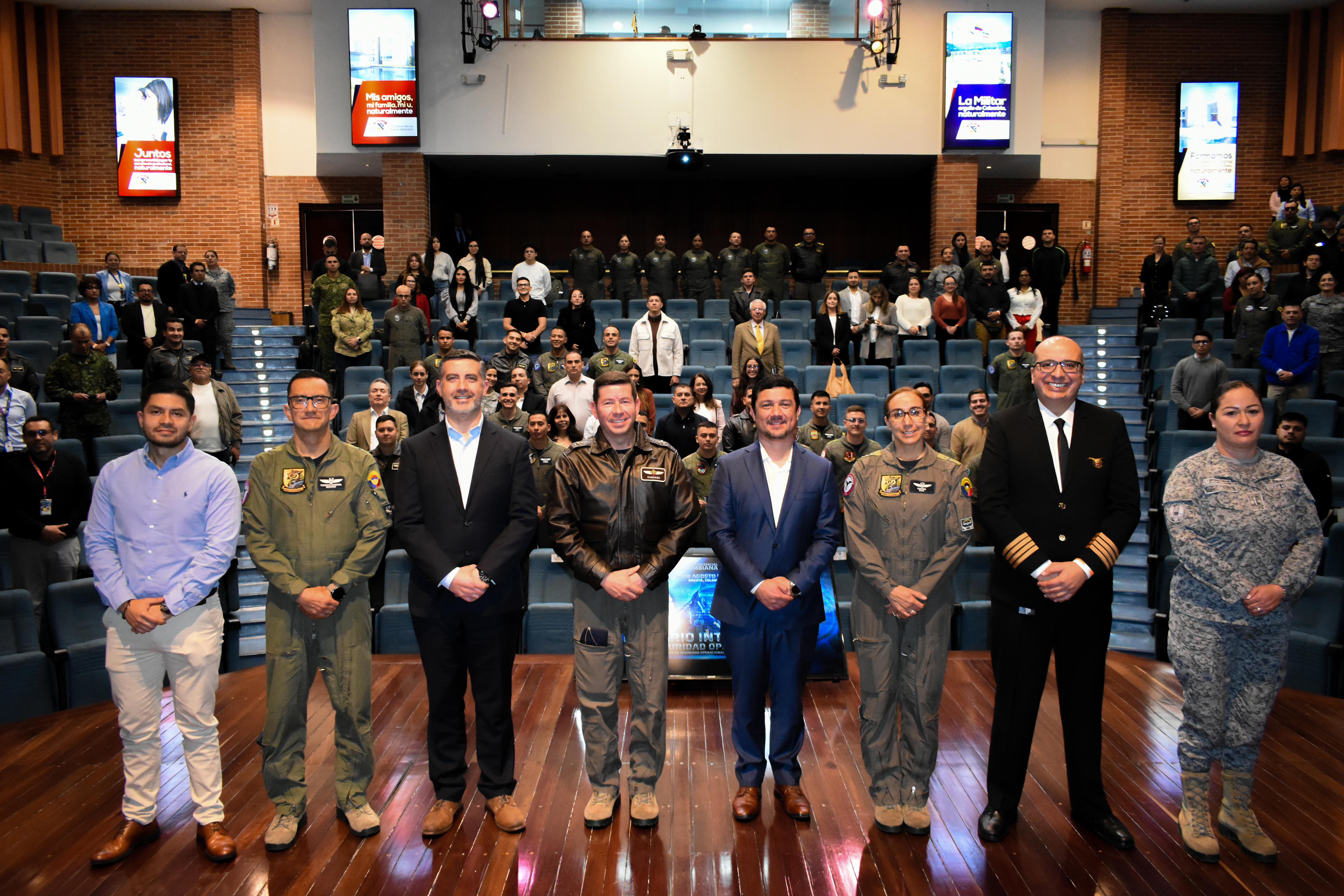 Liderazgo y cooperación: conocimiento global para la aviación