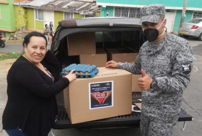 Avanza con éxito la entrega de ayudas humanitarias para las familias de nuestros soldados