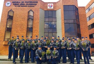 Jornada de embellecimiento y siembra de árboles