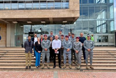 Visita académica fortalece capacidades en ciberseguridad y ciberdefensa en maestrantes