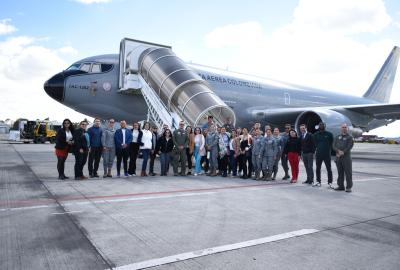Personal Orgánico de la EPFAC en las instalaciones de del Comando Aéreo de Transporte Militar