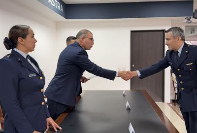 Vocación de servicio: Profesionales Oficiales de Reserva culminan su curso de ascenso