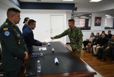 Personal militar fortalece sus capacidades en enseñanza en el idioma inglés