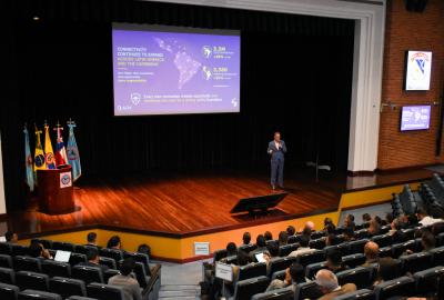 Liderazgo y cooperación: conocimiento global para la aviación