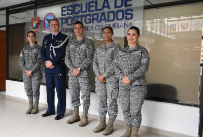 Agregado Aéreo de Brasil visita la EPFAC