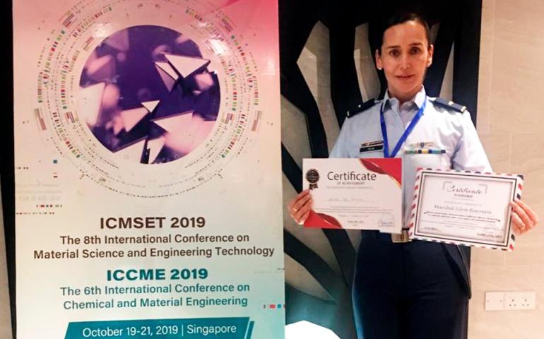 Fuerza Aérea Colombiana mejor ponencia de materiales compuestos no metálicos en Singapur