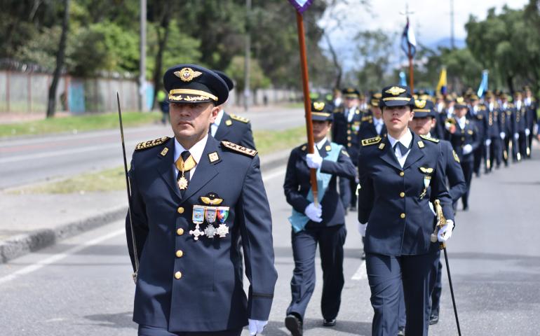 En desfile militar y de policía, la EPFAC hizo presencia este 20 de julio