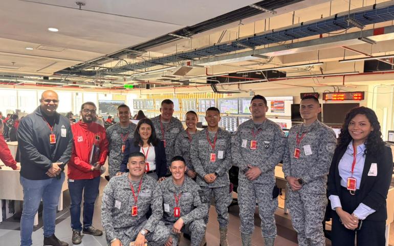 TransMilenio recibe a maestrantes de la MADGSI en jornada académica práctica