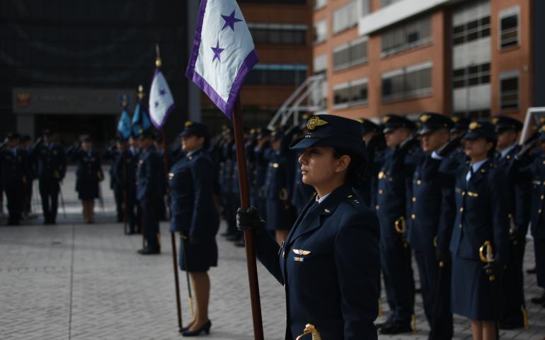Así se fortalece el liderazgo de los oficiales en curso de ascenso en la EPFAC
