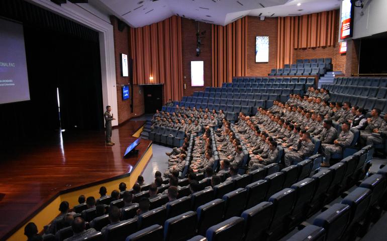 Cátedra institucional impartida por el comandante de la Fuerza Aeroespacial Colombiana