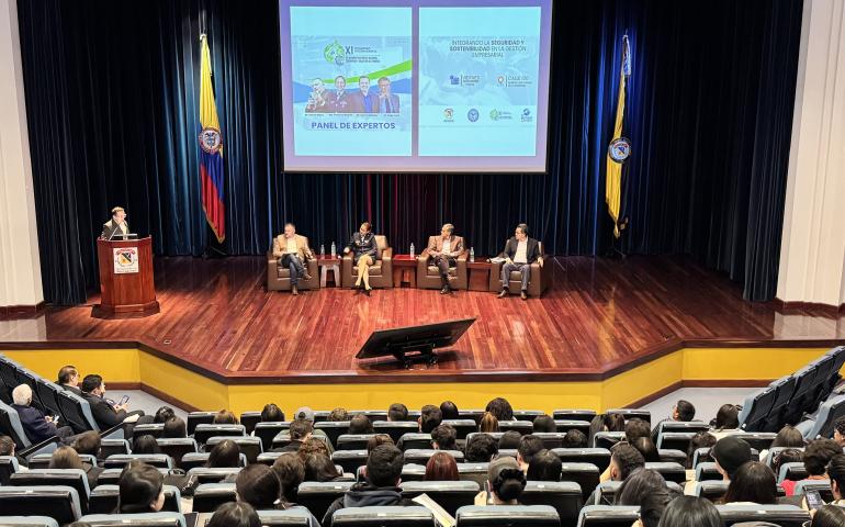 Aporte académico de la EPFAC exaltado en congreso internacional de riesgos