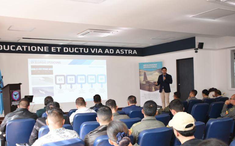 En seminario Internacional de Seguridad Operacional se conmemoran 106 años de la FAC