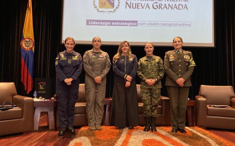 Mujeres en la Fuerza Pública: Liderazgo y compromiso con la nación