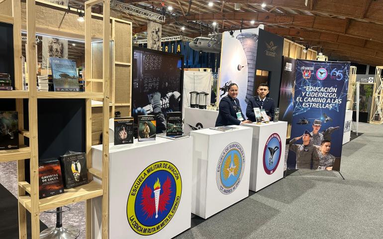 EPFAC inicia su participación en la FILBo con enfoque espacial