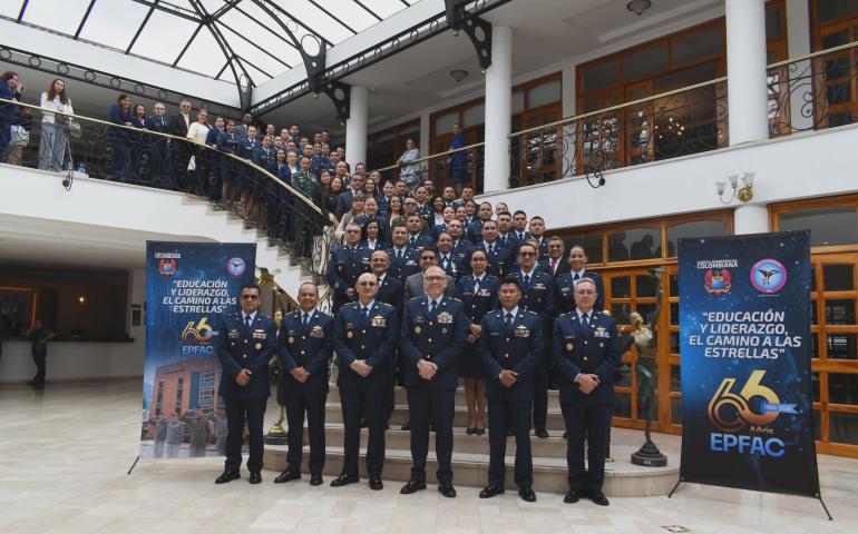 Ceremonia militar destaca trayectoria de la EPFAC en sus 66 años