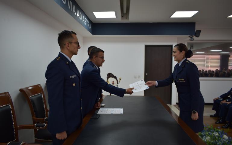 Oficiales culminan proceso de capacitación para asumir nuevos desafíos