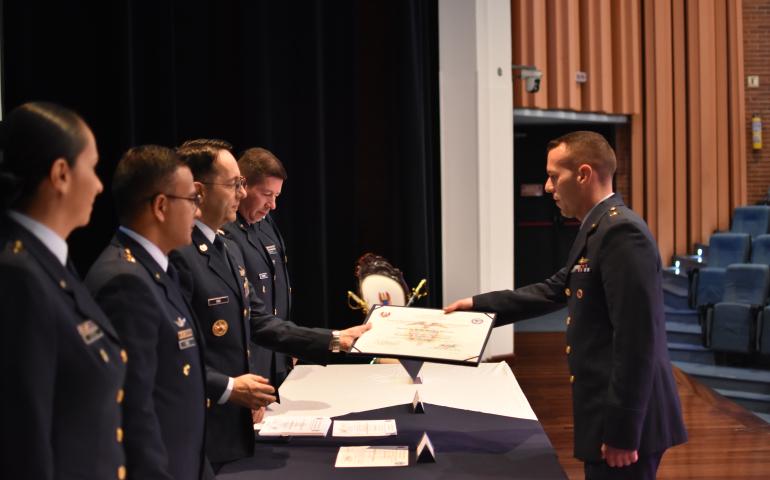 73 graduandos culminaron formación en la EPFAC