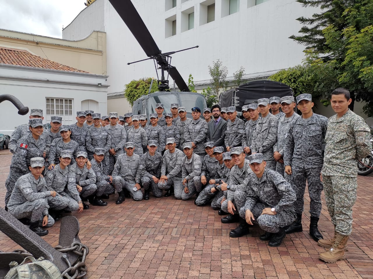 Alumnos de ESUFA visitaron el Museo Militar 