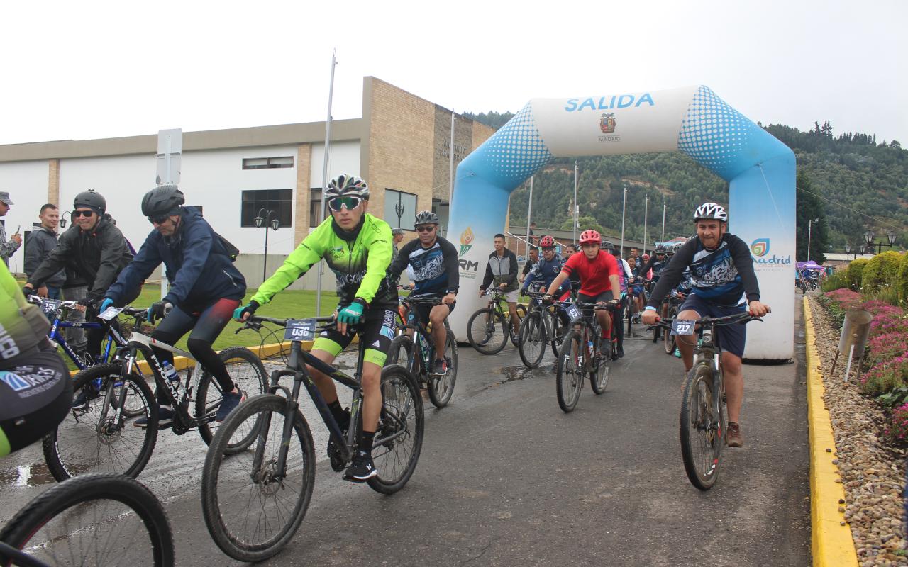Amantes del ciclomontañismo se dieron cita en la segunda versión de la Travesía MTB “Ruta de la Sabana” realizada por la ESUFA