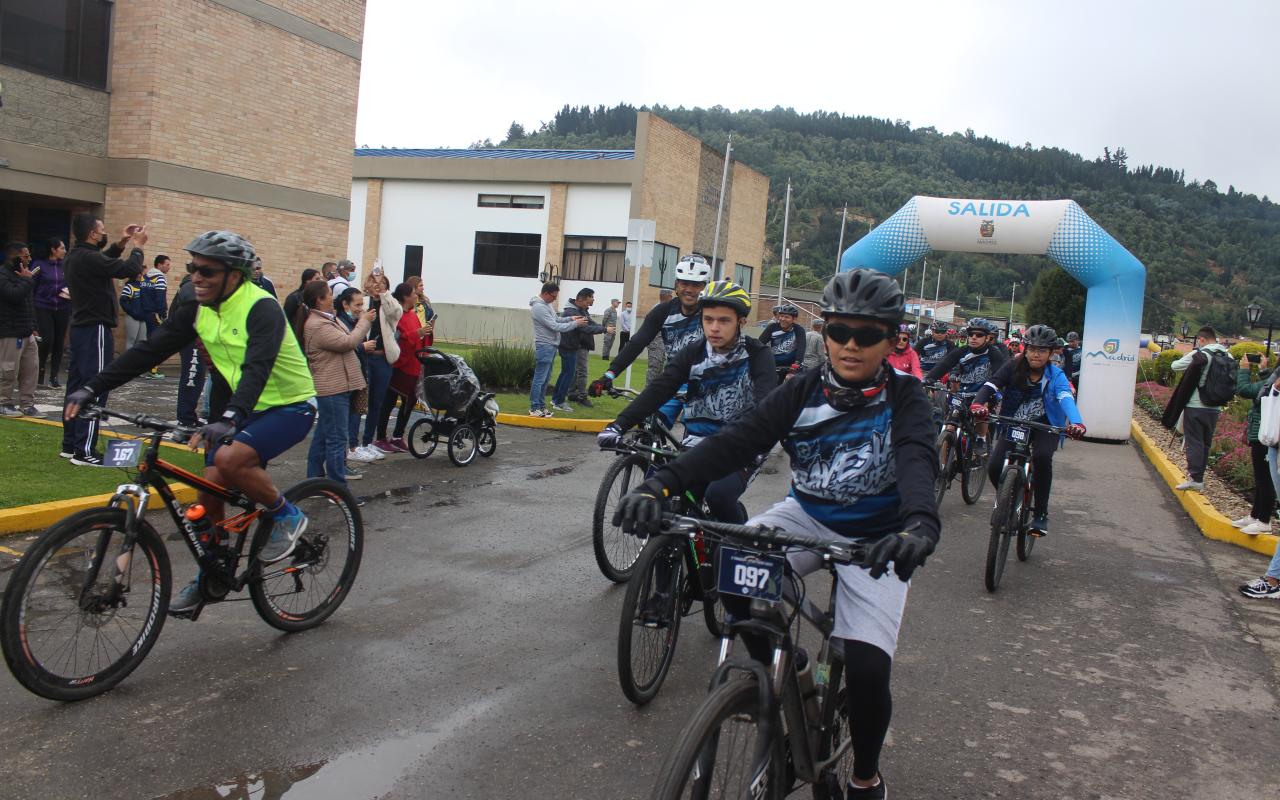 Amantes del ciclomontañismo se dieron cita en la segunda versión de la Travesía MTB “Ruta de la Sabana” realizada por la ESUFA