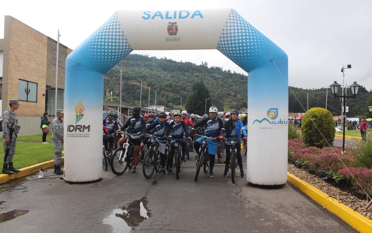 Amantes del ciclomontañismo se dieron cita en la segunda versión de la Travesía MTB “Ruta de la Sabana” realizada por la ESUFA