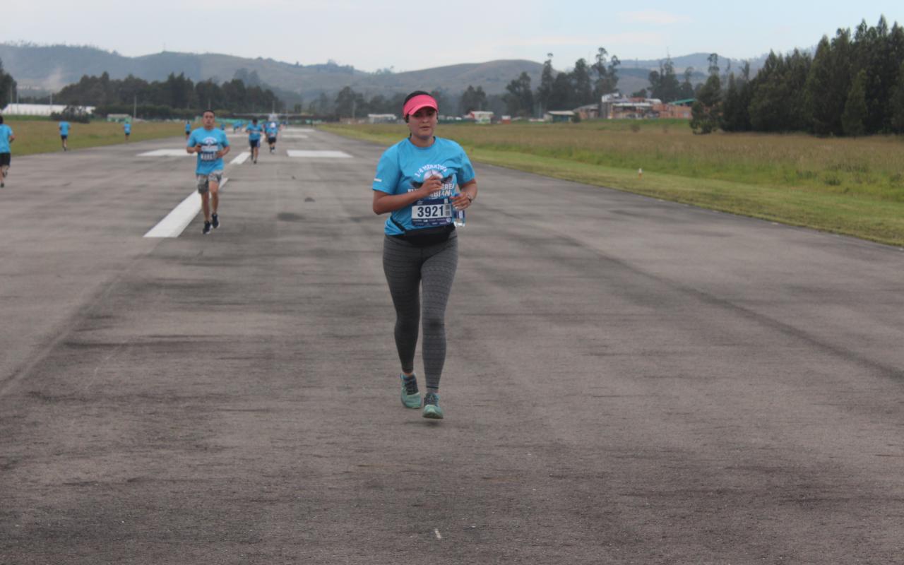 Así se vivió la carrera de los 102 años de su Fuerza Aérea en la Sabana de Occidente