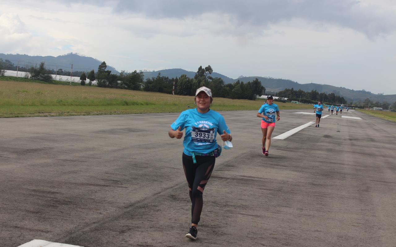 Así se vivió la carrera de los 102 años de su Fuerza Aérea en la Sabana de Occidente