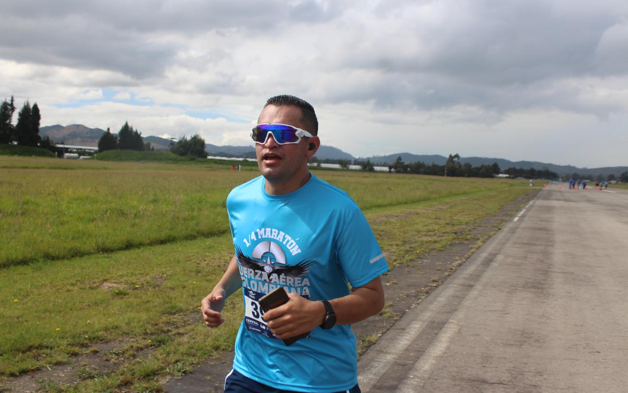 Así se vivió la carrera de los 102 años de su Fuerza Aérea en la Sabana de Occidente