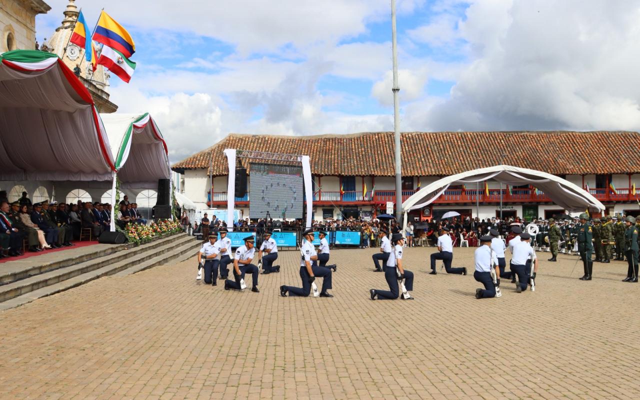 Fuerza Aeroespacial Colombiana conmemoró 209 años de los Mártires de Zipaquirá