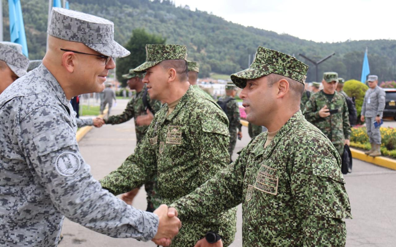 Suboficiales fortalecieron su liderazgo y conocimientos durante visita geoestratégica a la ESUFA