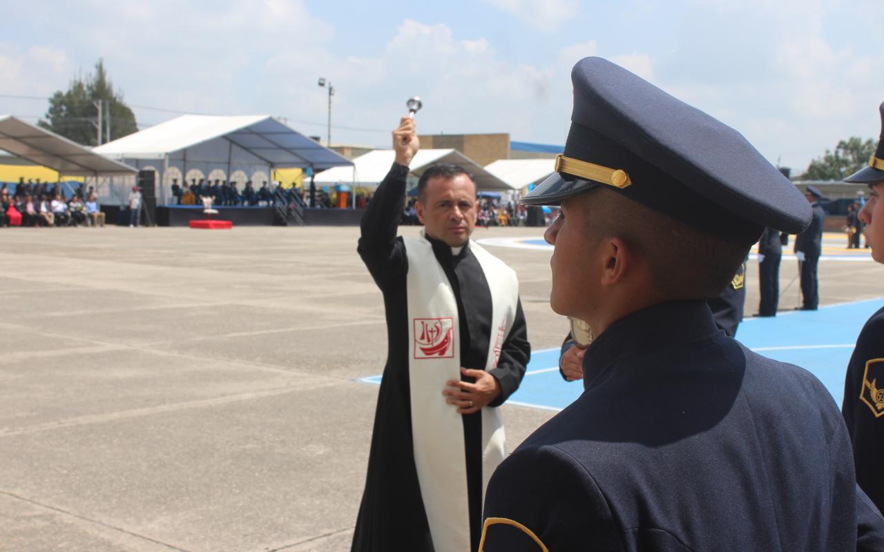 En Cundinamarca, futuros Suboficiales de la Fuerza Aérea juraron lealtad a la Patria