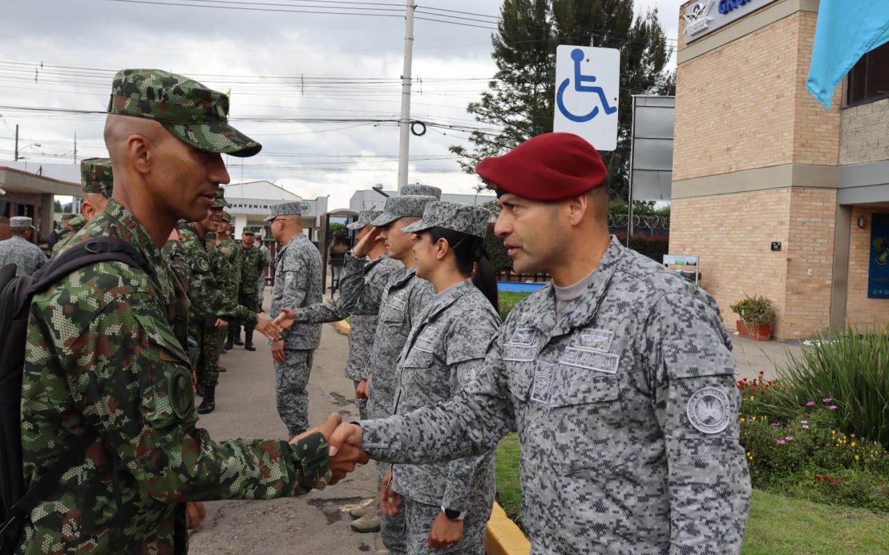 Suboficiales fortalecieron su liderazgo y conocimientos durante visita geoestratégica a la ESUFA