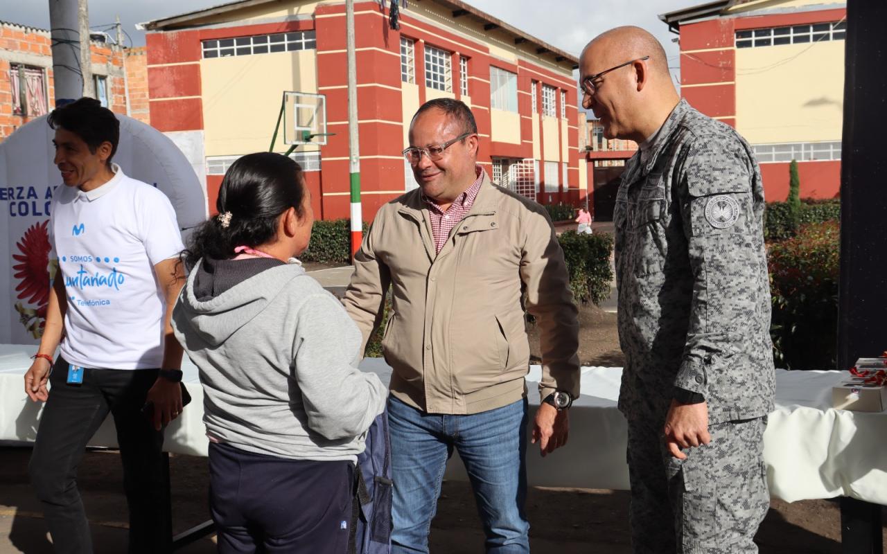 Institución educativa de El Rosal, Cundinamarca, es beneficiada con Plan Corazón Amigo