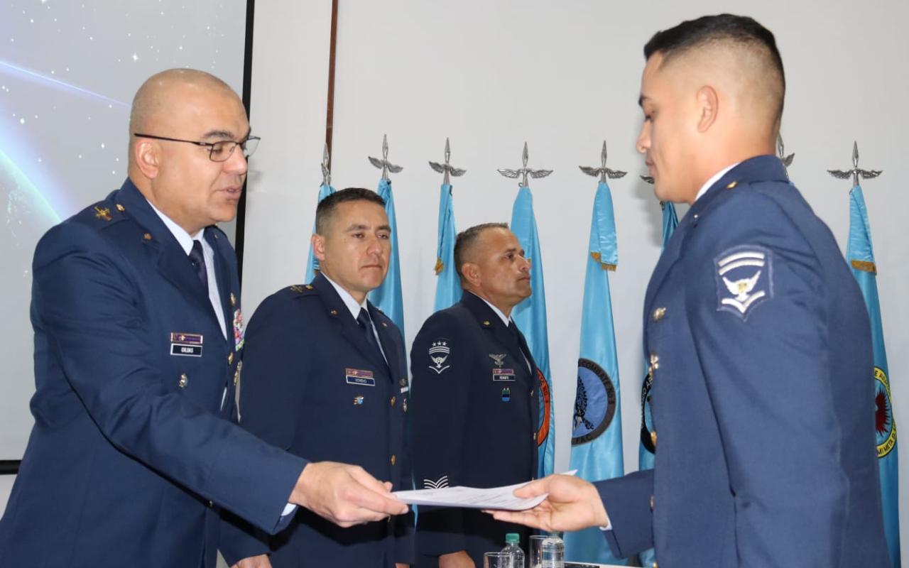 Oficiales y Suboficiales recibieron la certificación como instructores académicos