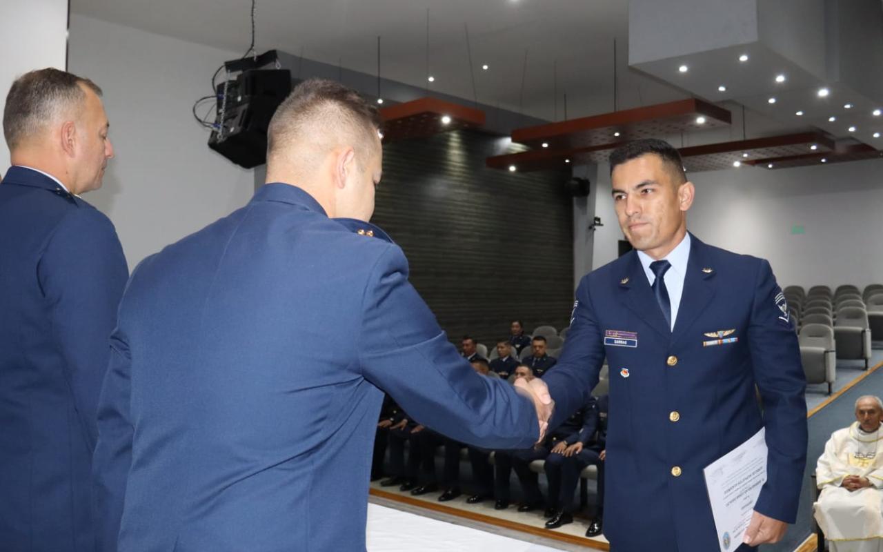 Oficiales y Suboficiales recibieron la certificación como instructores académicos