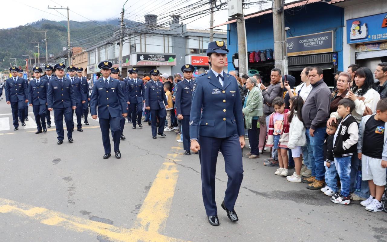 Fuerza Aeroespacial Colombiana conmemoró 209 años de los Mártires de Zipaquirá