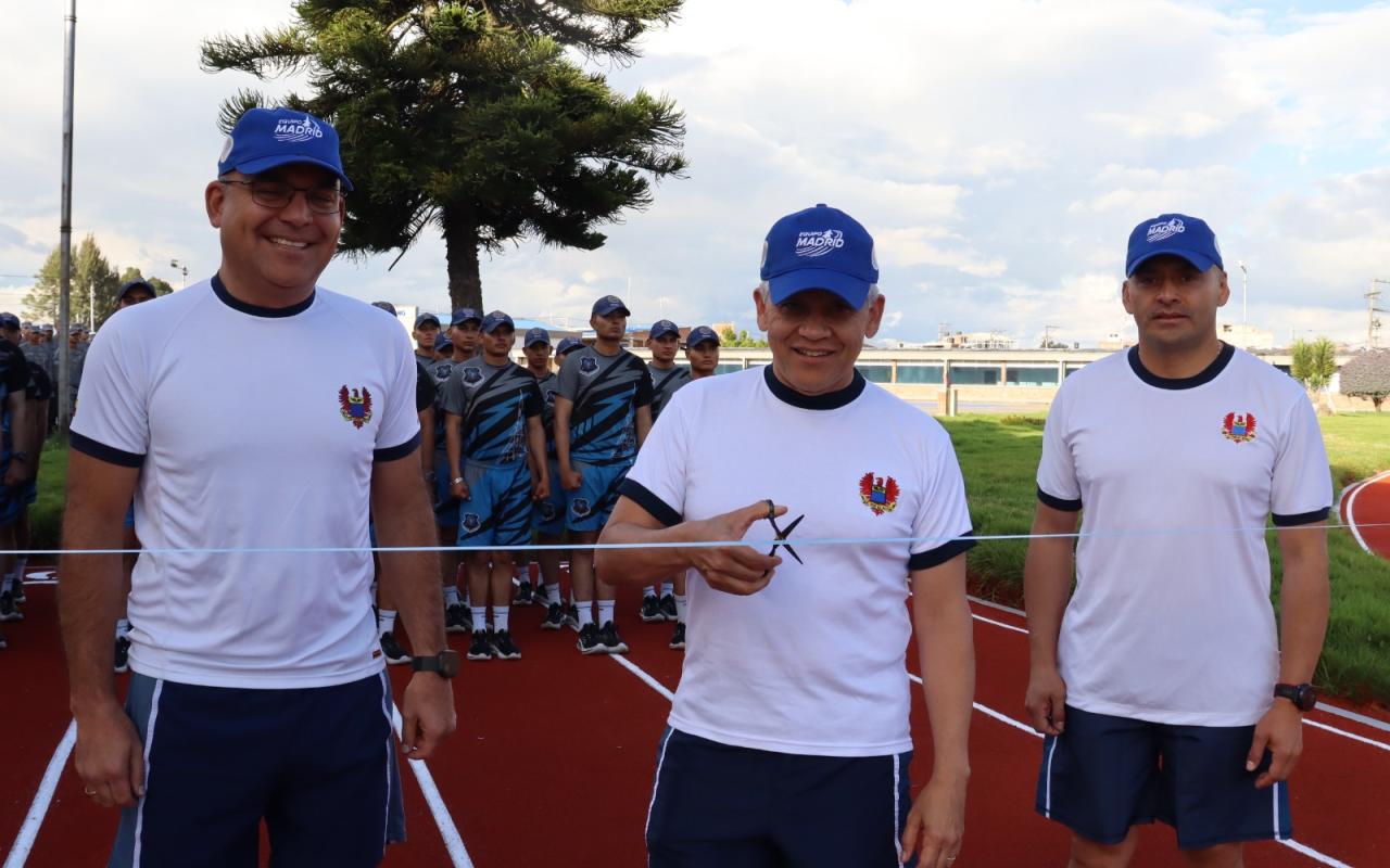 ESUFA inaugura moderna pista de atletismo para fortalecer la formación y el bienestar del personal ESUFA inaugura moderna pista de atletismo para fortalecer la formación y el bienestar del personal