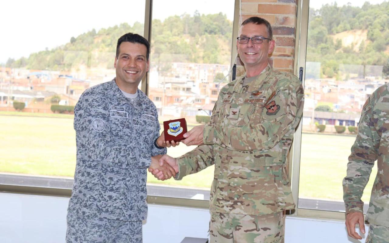 Alma máter de la Suboficialidad recibió a la Inter-American Air Forces Academy 