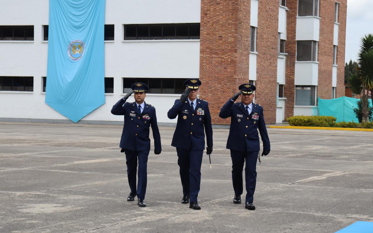 Nuevo Director de Escuela de Suboficiales FAC asume el liderazgo